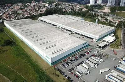 Casa para alugar na Avenida Hélio Ossamu Daikuara, 678, Jardim Vista Alegre, Embu das Artes