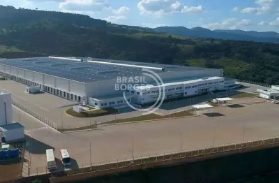 Galpão crossdocking 7.699m² 14 docas na rodovia fernão dias extrema