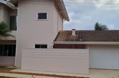Excelente sobrado vendo no cond.portal dos pássaros c/3 dorms,2 sts,piscina.