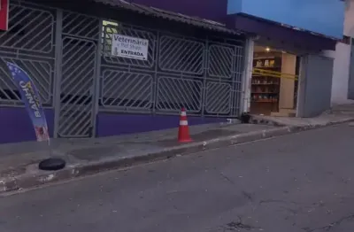 Alugo excelente prédio c/ 200 m² c/ 5 salas.estrada do campo limpo!
