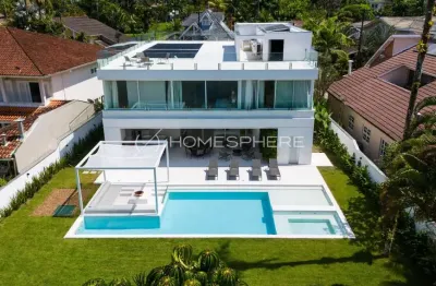 Caraguatatuba - SP Condomínio Costa Verde Tabatinga. Casa de Condomínio à venda em Tabatinga, residência de luxo mobiliada e decorada com 615 m², 6 suítes, piscina e rooftop com vista em Condomínio Pé