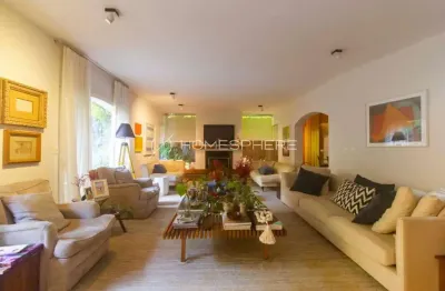 Casa de vila à venda rua lourenço castanho, 255. casa à venda vila nova conceição, 3 quartos, sendo 3 suítes, 397m², rua fechada e segura ao lado da praça moreira cabral e do parque ibirapuera