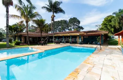 Casa de condomínio com 1054.57 m², 4 quartos sendo 3 suítes à venda no bairro granja viana.