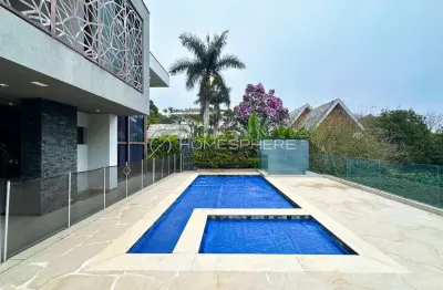Casa de condomínio com 447m², terreno de 846m², piscina, 3 suítes à venda em aldeia da serra.
