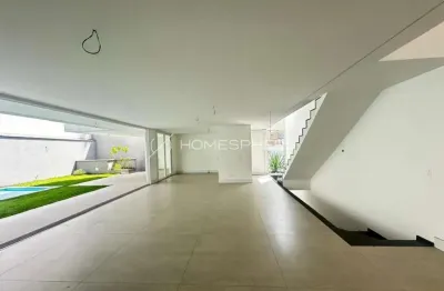 Casa de condomínio com 4 suítes e 4 vagas no campo belo!