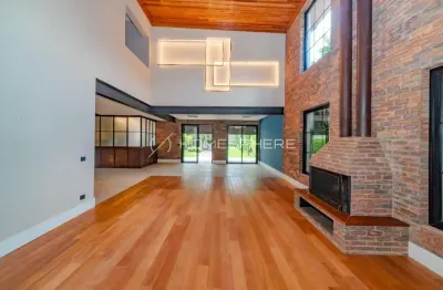Jardim paulista casas à venda na rua general mena barreto, são paulo. casa moderna próximo ao parque ibirapuera, 539m², 2 suítes, amplo quintal com paisagismo e spa, varanda gourmet e 5 vagas