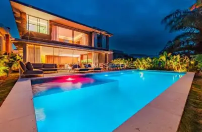 Casa nova e mobiliada à venda – tamboré 11 | ac 501 m² | at 583m²  área 4suites | piscina