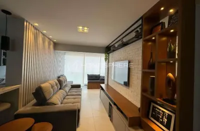 Apartamento com 71.5 m²,com 1 suite e um segundo como escritorio/quarto, reforma inteligente e impecável , porteira fechada.