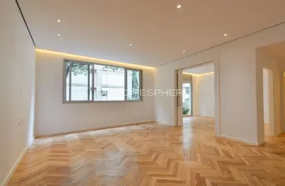 Edificio Flamboyant Melo Alves R. Dr. Melo Alves, 604. Apartamento de 187 m² com 3 quartos, sendo 1 suíte, reformado e 2 vagas no Ed. Flamboyant Jardim América - SP