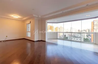 Apartamento de Alto Padrão Reformado Moema Pássaros | Rua Tuim I 143m² I 3 suítes I 4 vagas, depósito I Lazer completo
