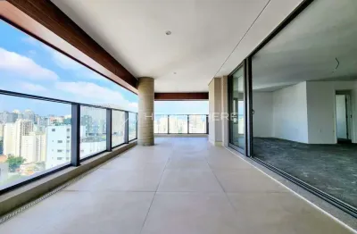 Apartamento com 232 m², 3 quartos sendo 3 suítes à venda no bairro Campo Belo.