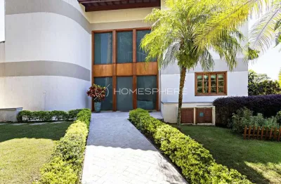 Casa de condomínio com 800 m², 4 quartos sendo 4 suítes à venda no bairro Fazenda Morumbi.