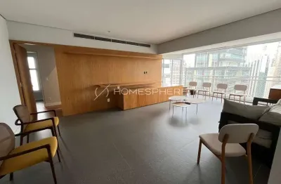 Apartamento com 130 m², 3 quartos sendo 2 suítes à venda no bairro Itaim Bibi.