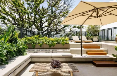 Cobertura de 350 m² na parte mais nobre do Cidade Jardim, com vista espetacular e total privacidade em condomínio boutique.