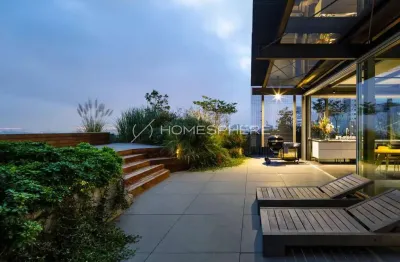 Cobertura Triplex à Venda na Vila Madalena em Edifício Premiado de Isay Weinfeld