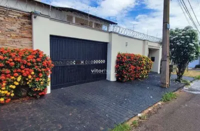 Casa com 4 quartos à venda no Morada da Colina, Uberlândia 