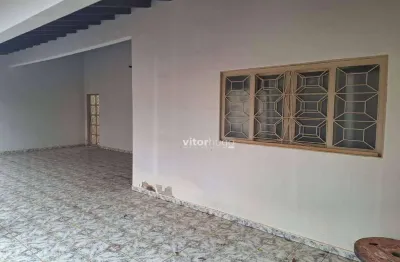Casa com 3 quartos à venda no Santa Mônica, Uberlândia 