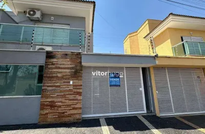 Casa em condomínio fechado com 3 quartos à venda no Santa Mônica, Uberlândia 