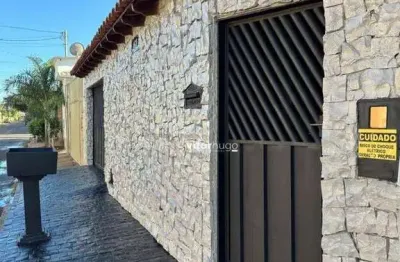 Casa com 4 quartos à venda no Morumbi, Uberlândia 
