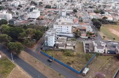 Terreno comercial à venda no Tubalina, Uberlândia 