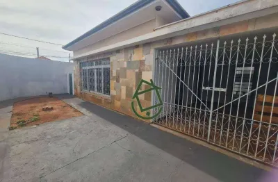 Casa com 3 dormitórios para alugar, 144 m² por R$ 2.588,53/mês - Centro - Araraquara/SP