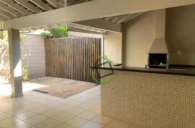 Casa com 3 dormitórios à venda, 122 m² por R$ 685.000,00 - Jardim Santa Angelina - Araraquara/SP