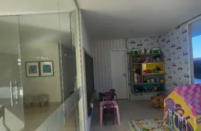 Ótimo apartamento à venda na colina e, nascente, andar alto, 133m², três suítes, três vagas de garagens, venha e confira!