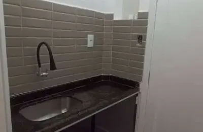 Locação kitnet reformado na quadra da praia – embaré / santos-sp