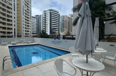Pituba 3 quartos, sendo uma suíte,  dependência completa de empregada,  decorado , banheiro social e banheiro de serviço.