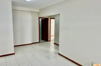 Excelente apto na pituba - 2/4 sendo uma suíte e dependência revertida para quarto.
