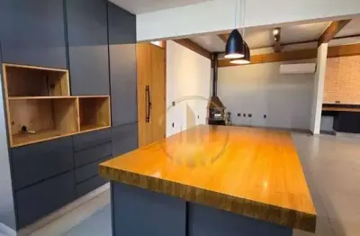 Linda casa em localização privilegiada no village damha 3