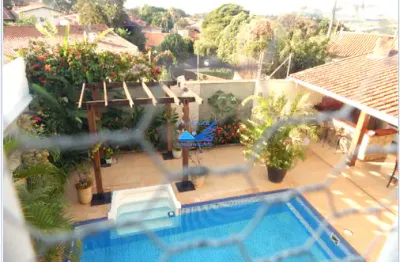 Casa têrrea - 5 dorms - piscina - área gourmet - super conservada - p. s.quirino  - campinas /sp