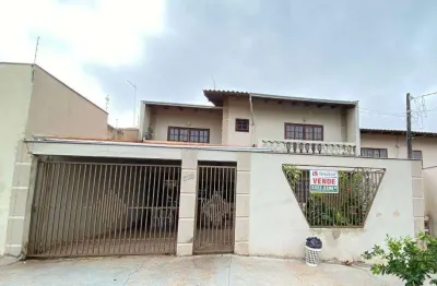 Sobrado à venda em londrina, lago juliana, com 3 quartos, com 130.81 m²