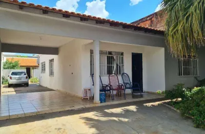 Casa à venda em londrina, centro, com 3 quartos, com 160.44 m²