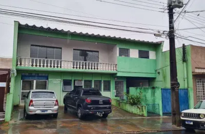 Casa à venda em londrina, centro, com 4 quartos, com 570 m²