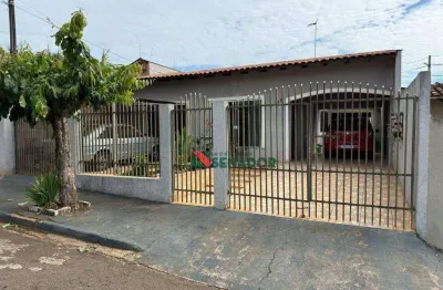 São 3 casas independentes  com dormitórios à venda, 252 m² por r$ 590.000 - interlagos - londrina/pr
