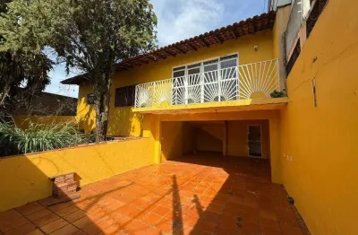 Sobrado à venda em londrina, vila siam, com 4 quartos, com 209.32 m²