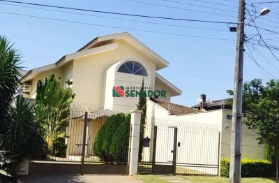 Casa para alugar em Londrina, Colonial, com 3 quartos, com 300 m²