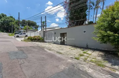 Casa a venda com 330 m², 4 quartos sendo 2 suítes à venda no bairro Vista Alegre. Com terreno 560 m2.