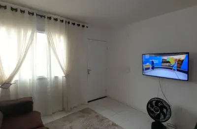 Aluga apartamento, com 2 dormitórios, sala, cozinha e lavanderia!