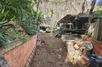 Terreno à venda na Rua das Papoulas, 182, Itacoatiara, Niterói