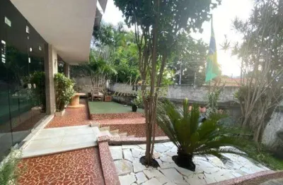 Casa para Venda em Niterói, CHARITAS, 5 dormitórios, 3 suítes, 6 banheiros, 3 vagas