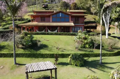 Casa em condomínio com vista pedra do baú  10.000m²