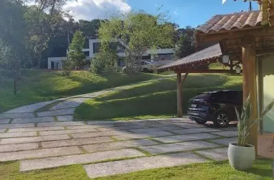 Casa de Alto Padrão à Venda no Parque da Mantiqueira – Santo Antônio do Pinhal