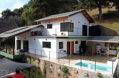 Casa à venda em santo antônio do pinhal com piscina e vista