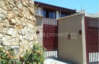 Casa com 3 quartos à venda na Avenida Diogo Álvares, 2030, Parque São Quirino, Campinas, 350 m2 por R$ 1.200.000