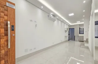 Sobrado triplex novo - alto padrão e localização privilegiada