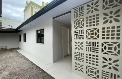Alugue essa casa com dois quartos recém reformada em serraria são josé