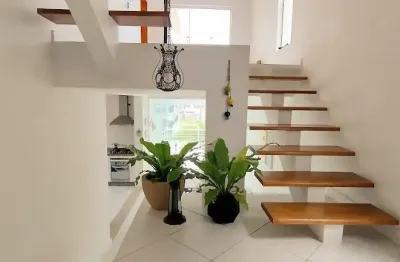Seu lar ideal no urbanova: sobrado espaçoso com lazer e conforto!