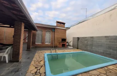 Oportunidade no jd. satélite. casa com piscina e ponto comercial.